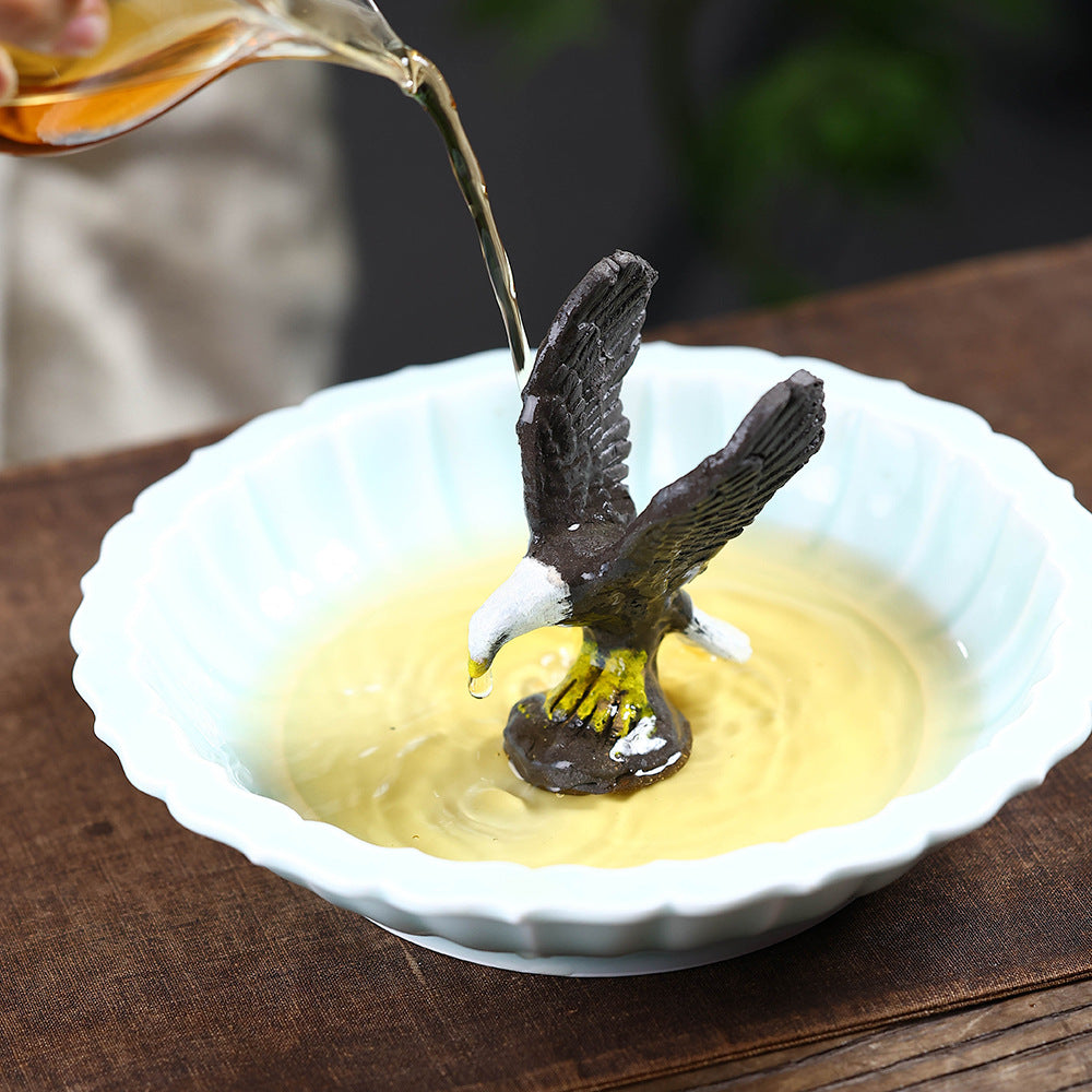 Gohobi Yixing Purple Clay Eagle Tea Pet – Hand-Painted Bird Ornament