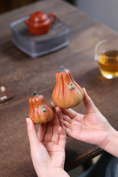Gohobi Yixing Purple Clay Gourd Frog Tea Pet – Handmade Water-Spraying Ornament