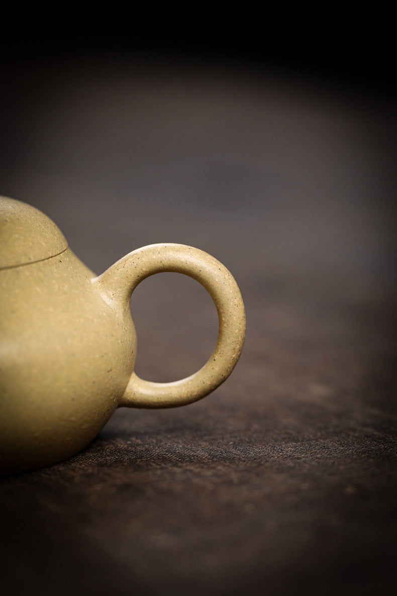 [Chingshui Tang 青水堂] Handmade Yixing Green Zisha Clay Junde Teapot – 110ml “Ben Lü” Clay Gongfu Teapot with Inner Push Hole, Thin-Walled Design for Chaozhou Brewing
