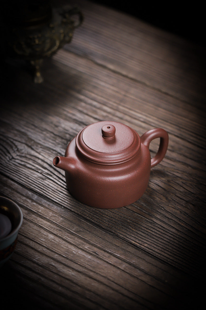 [Chingshui Tang 青水堂] Handmade Yixing Purple Zisha Clay Dezhong Teapot 150ml – Original Ore Teapot with Built-In Filter for Gongfu Tea and Home Brewing