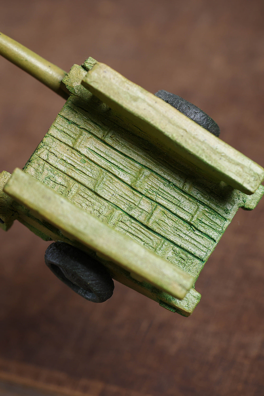 Gohobi Yixing Purple Clay Bamboo Trolley Tea Pet – Handmade Tea Table Ornament