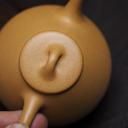 [Chingshui Tang 青水堂] Handmade Yixing Yellow Zisha Clay Teapot – 140ml Original Ore Huangjin Duan (Golden Duan) Clay Shih Piao Teapot, Thin-Walled Gongfu Purple Clay Teaware