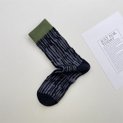 Gohobi Embossed Floral Geometric Socks
