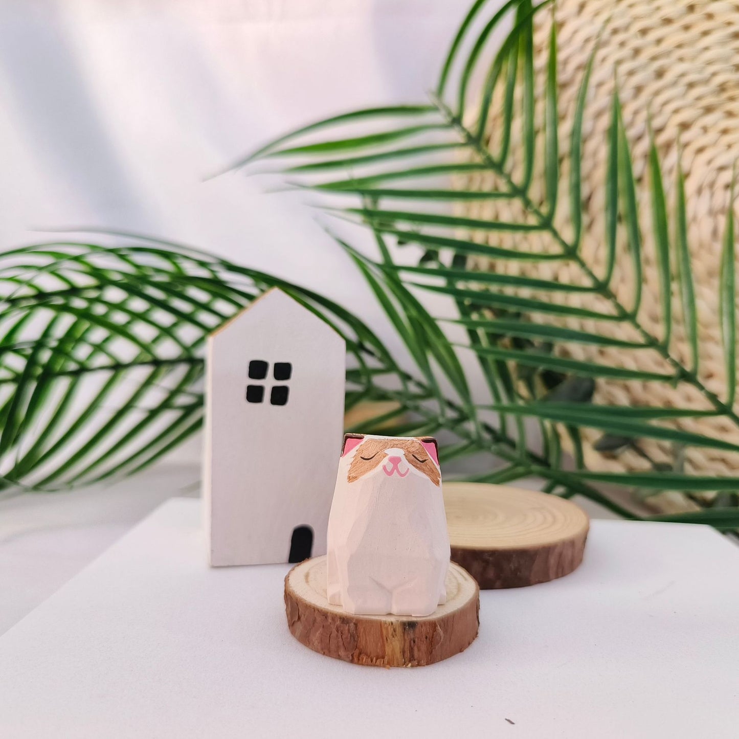 Gohobi Handcrafted Wooden Sitting Cats Ornament