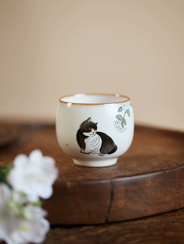 Gohobi Hand-painted Black & White Cat Hydrangeas Ceramic Tea Cup