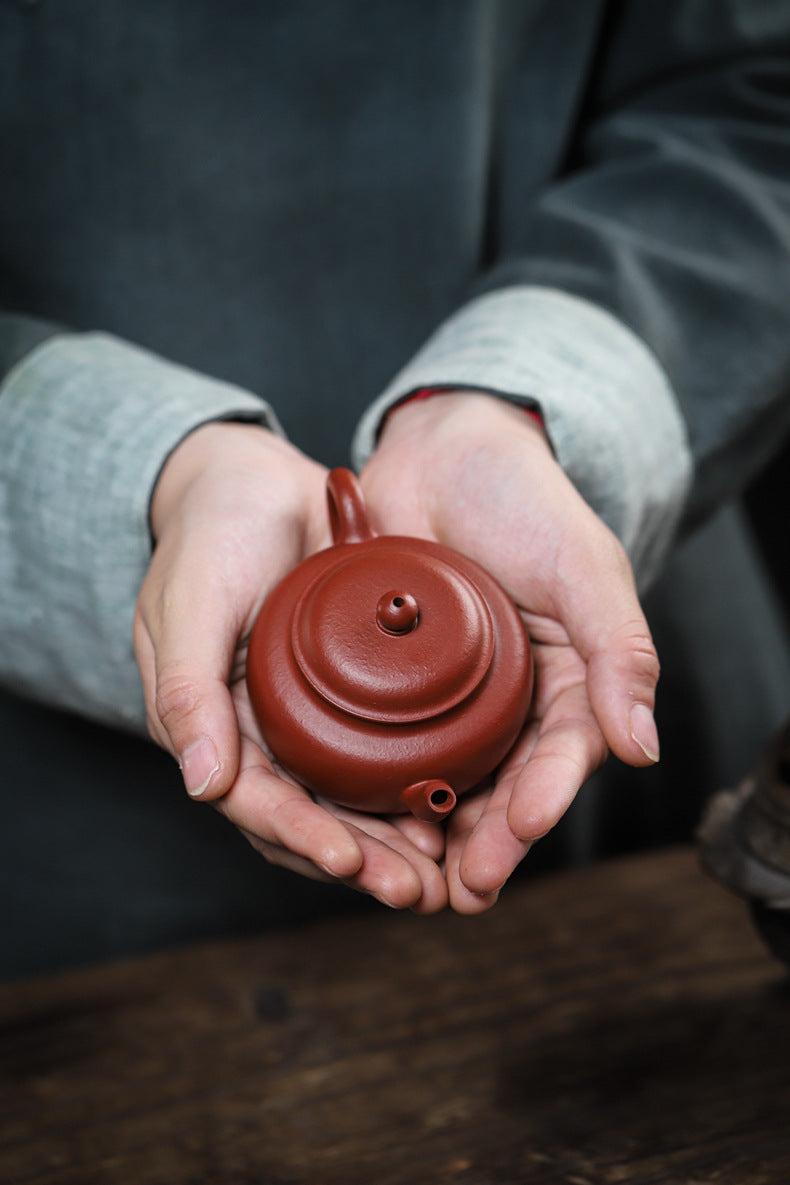 [Chingshui Tang 青水堂] Yixing Red Zisha Clay Teapot – 140ml Handmade Thin-Walled Lotus Seed Style Teapot, Original Ore Zhuni Clay, Small Gongfu Teapot with Built-in Filter