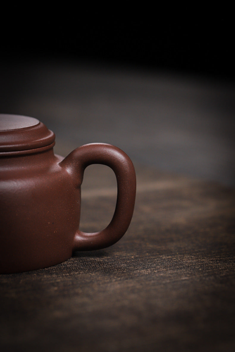 [Chingshui Tang 青水堂] Handmade Yixing Purple Zisha Clay Dezhong Teapot 150ml – Original Ore Teapot with Built-In Filter for Gongfu Tea and Home Brewing