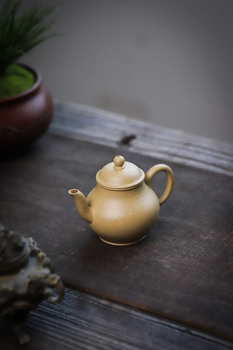 [Chingshui Tang 青水堂] Handmade Yixing Green Zisha Clay Si Ting Teapot – 130ml Original Ore Clay Gongfu Teapot with Built-in Filter