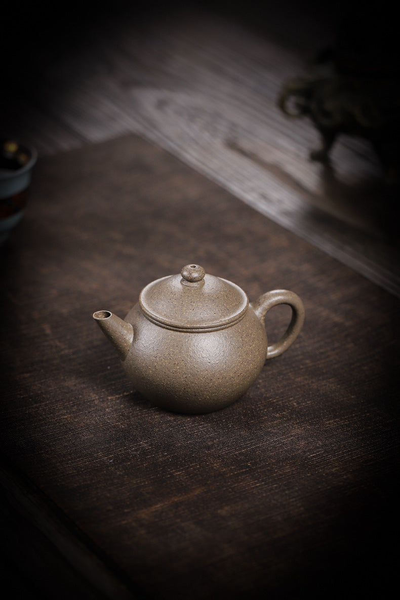 [Chingshui Tang 青水堂] Handmade Yixing Zisha Sandy Purple Clay Teapot – 130ml Handmade Original Ore Qing Jiangpo Clay Bala Shui Ping Teapot, Small Gongfu Purple Clay Teaware with Built-in Filter