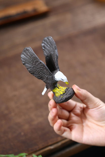 Gohobi Yixing Purple Clay Eagle Tea Pet – Hand-Painted Bird Ornament