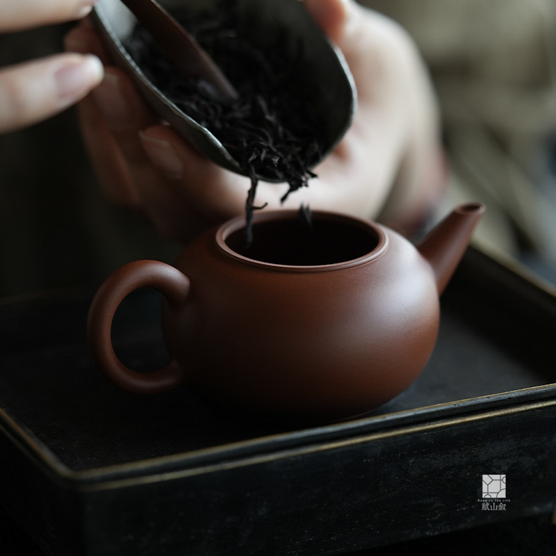 [賦山敘 x Gohobi] Original Ore Zhuni “Xiaoshui Ping” Red Zisha Clay Teapot – Handmade Chaozhou-Style Gongfu Yixing Teapot