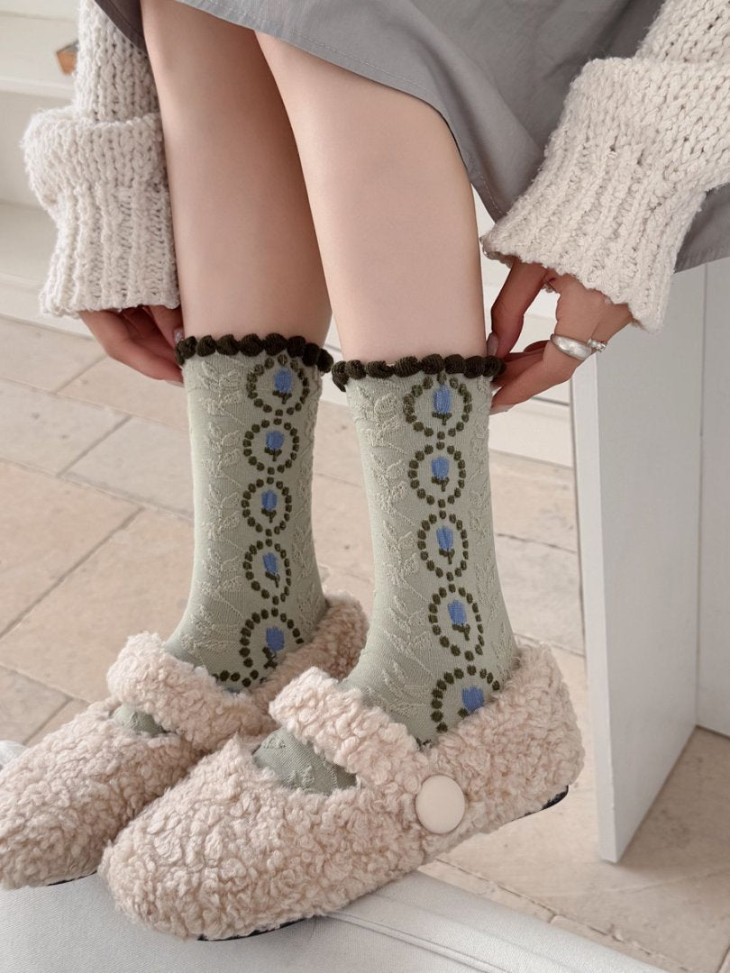 Gohobi Japanese Embossed Floral Mid-Calf Socks