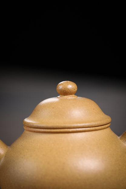 [Chingshui Tang 青水堂] Handmade Yixing Yellow Zisha Clay Teapot 120ml – Original Ore Huangjin Duan Clay Bala Shui Ping Teapot for Gongfu Tea Brewing