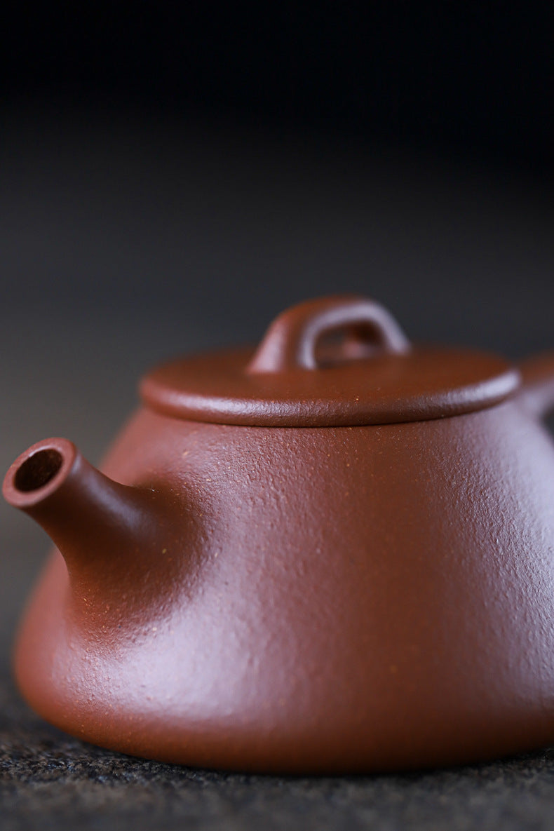 [Chingshui Tang 青水堂] Handmade Yixing Zisha Sandy Purple Clay Teapot – 120ml Handmade Original Ore Jiangpo Clay Shih Piao Style Thin-Walled Teapot, Ideal for Gongfu Tea and Gift Set, Suitable for Da Hong Pao