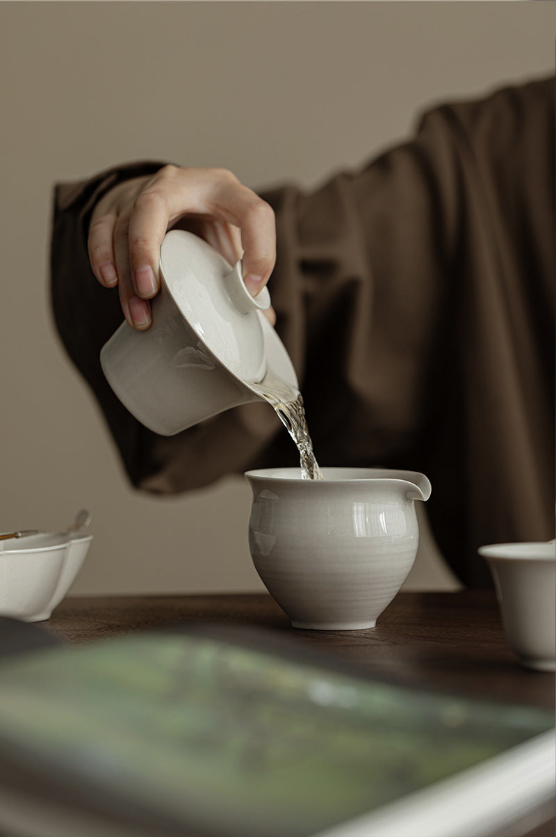 Gohobi Plant Ash Glaze Horseshoe Gaiwan – Thin Porcelain Gongfu Tea Brewing Bowl