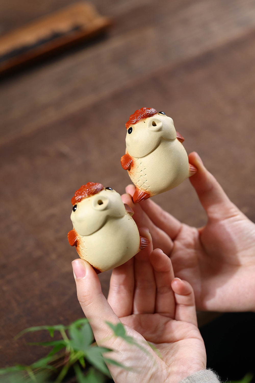 Gohobi Yixing Purple Clay Goldfish Tea Pet – Handmade Incense Holder Ornament