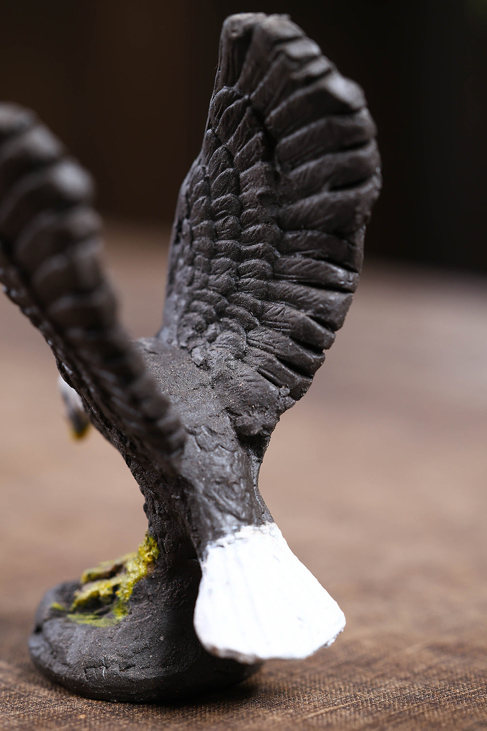Gohobi Yixing Purple Clay Eagle Tea Pet – Hand-Painted Bird Ornament