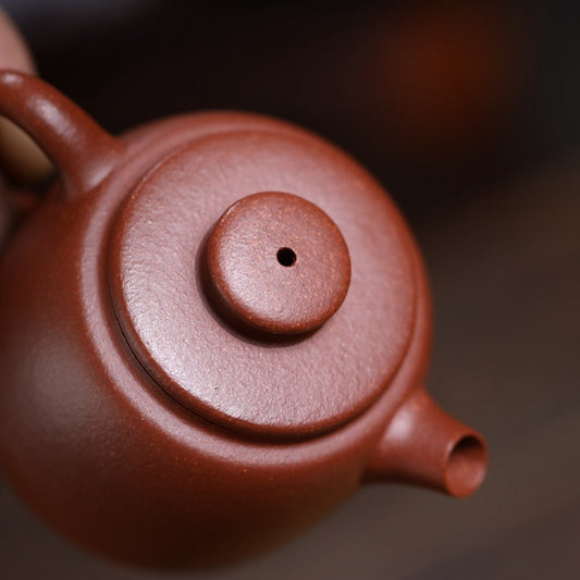 [Chingshui Tang 青水堂] Handmade Yixing Zisha Sandy Purple Clay Teapot – 100ml Handmade Jiangpo Clay Xiao Julun (Small Giant Wheel) Style Teapot, Thin-Walled Small Gongfu Teapot with Built-in Filter
