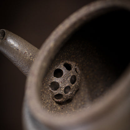 [Chingshui Tang 青水堂] Handmade Yixing Zisha Sandy Purple Clay Teapot – 170ml Original Ore Qing jiangpo Clay, Handmade Light Body with Built-in Filter, Traditional Chinese Purple Clay Teaware