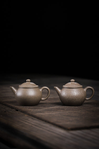 [Chingshui Tang 青水堂] Handmade Yixing Zisha Sandy Purple Clay Teapot – 130ml Handmade Original Ore Qing Jiangpo Clay Bala Shui Ping Teapot, Small Gongfu Purple Clay Teaware with Built-in Filter