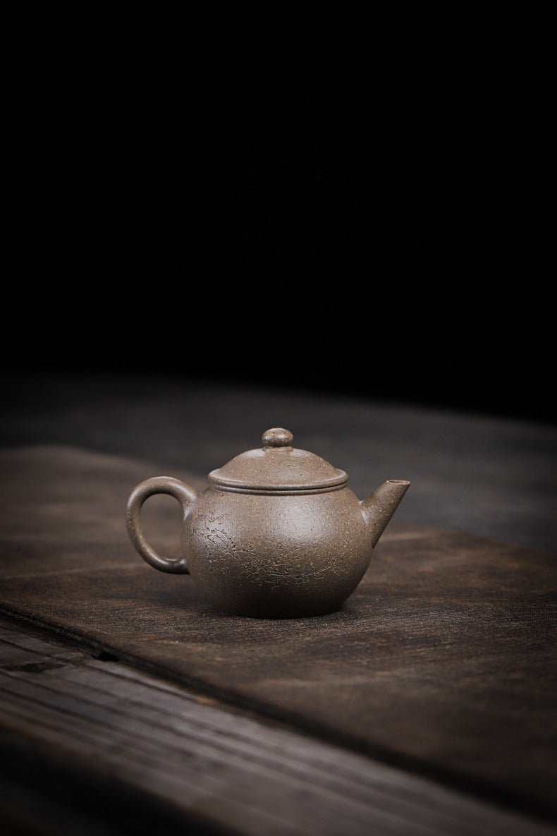 [Chingshui Tang 青水堂] Handmade Yixing Zisha Sandy Purple Clay Teapot – 130ml Handmade Original Ore Qing Jiangpo Clay Bala Shui Ping Teapot, Small Gongfu Purple Clay Teaware with Built-in Filter