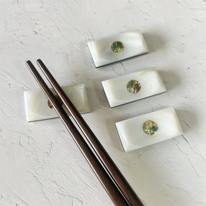 Gohobi Shell Chopstick Rest