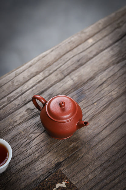 [Chingshui Tang 青水堂] Handemade Yixing Red Zisha Clay Teapot – 100ml Original Ore Zhuni, Traditional Weng-Style, Thin Body, Built-in Filter, Handmade Gongfu Teapot