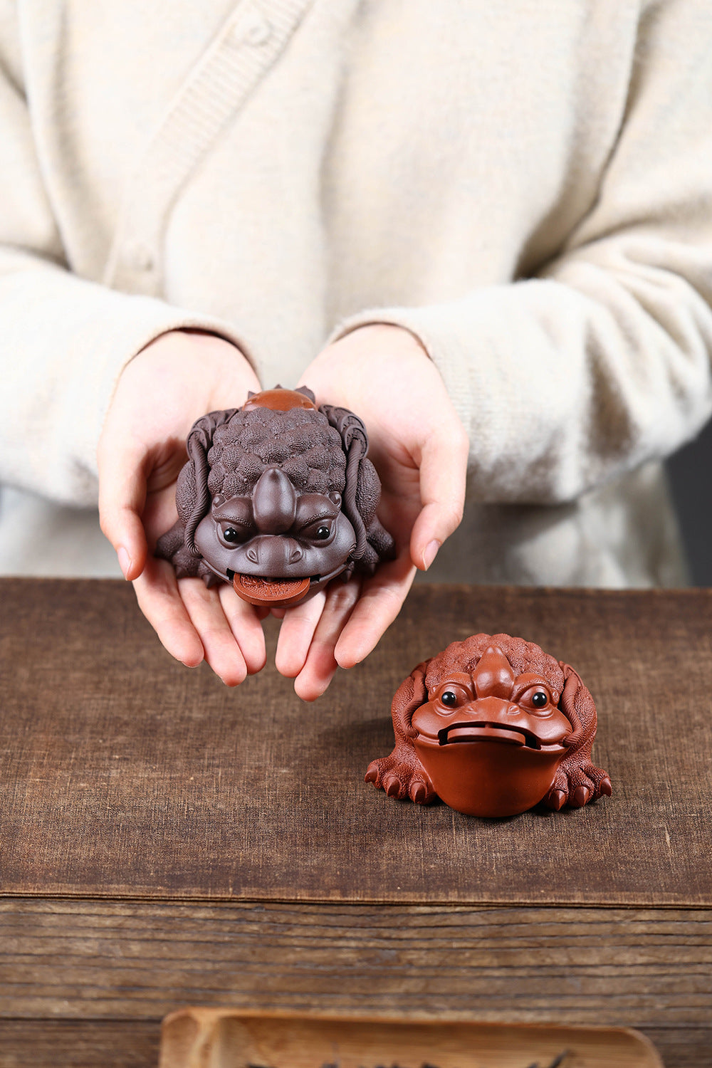 Gohobi Yixing Purple Clay Flame Golden Toad Tea Pet – Handmade Lucky Three-Legged Toad Ornament