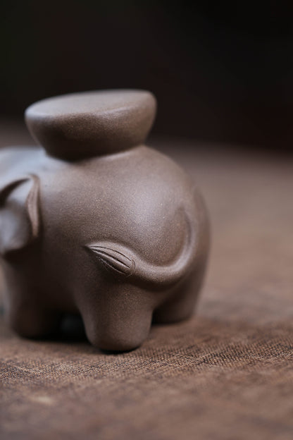 Gohobi Yixing Purple Clay Elephant Lid Holder – Handmade Teapot Lid Rest