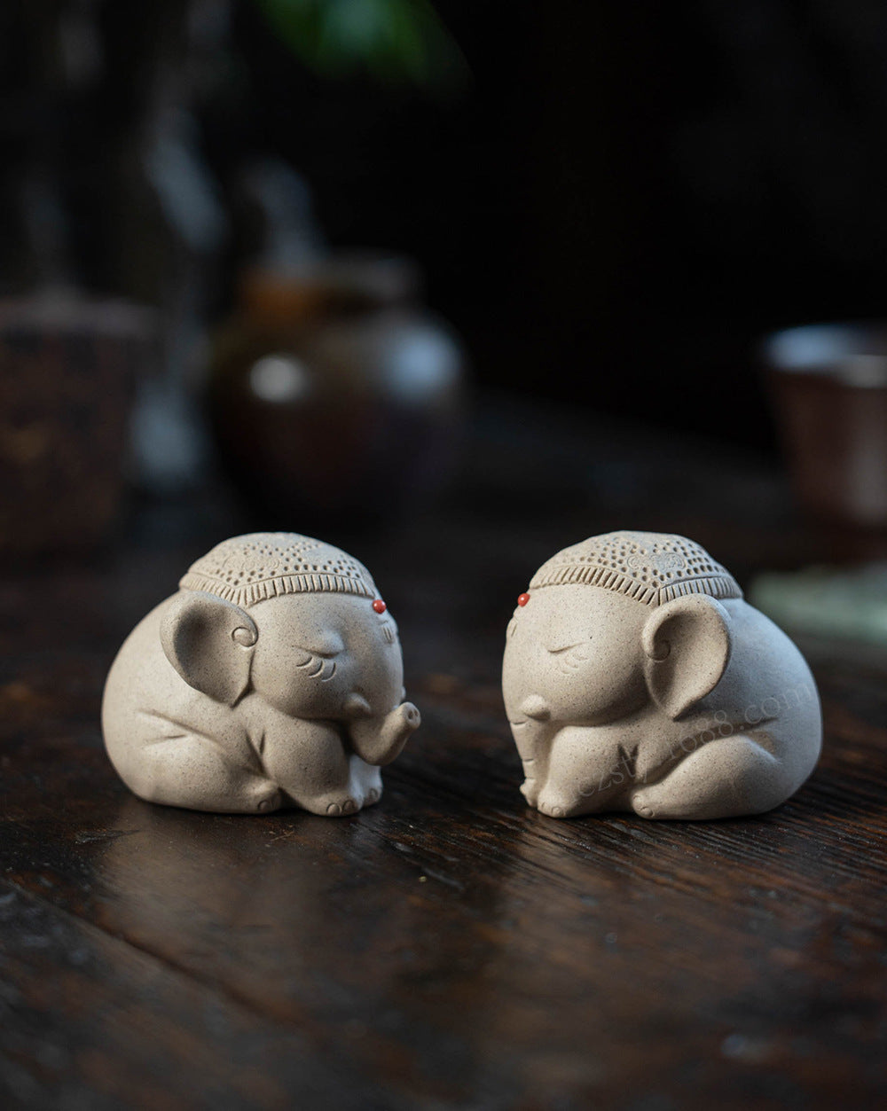 Gohobi Handmade Ceramic YiXing Clay Elephant Ornament Tea pet