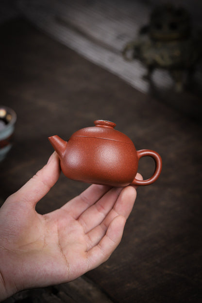 [Chingshui Tang 青水堂] Handmade Yixing Zisha Sandy Purple Clay Teapot – 90ml Handmade Original Ore Jiangpo Clay Bowl-Shaped Teapot, Thin Body with Built-in Filter, Gongfu Small Teaware