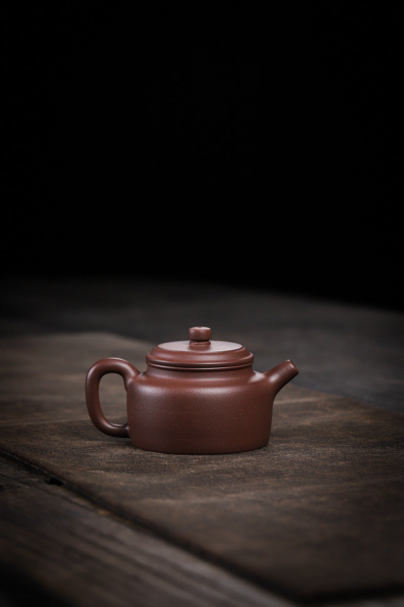 [Chingshui Tang 青水堂] Handmade Yixing Purple Zisha Clay Dezhong Teapot 150ml – Original Ore Teapot with Built-In Filter for Gongfu Tea and Home Brewing