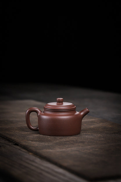 [Chingshui Tang 青水堂] Handmade Yixing Purple Zisha Clay Dezhong Teapot 150ml – Original Ore Teapot with Built-In Filter for Gongfu Tea and Home Brewing