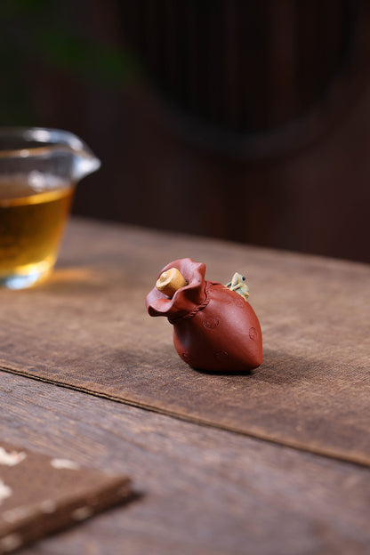 Gohobi Yixing Purple Clay Money Bag Frog Tea Pet – Handmade Lucky Ornament