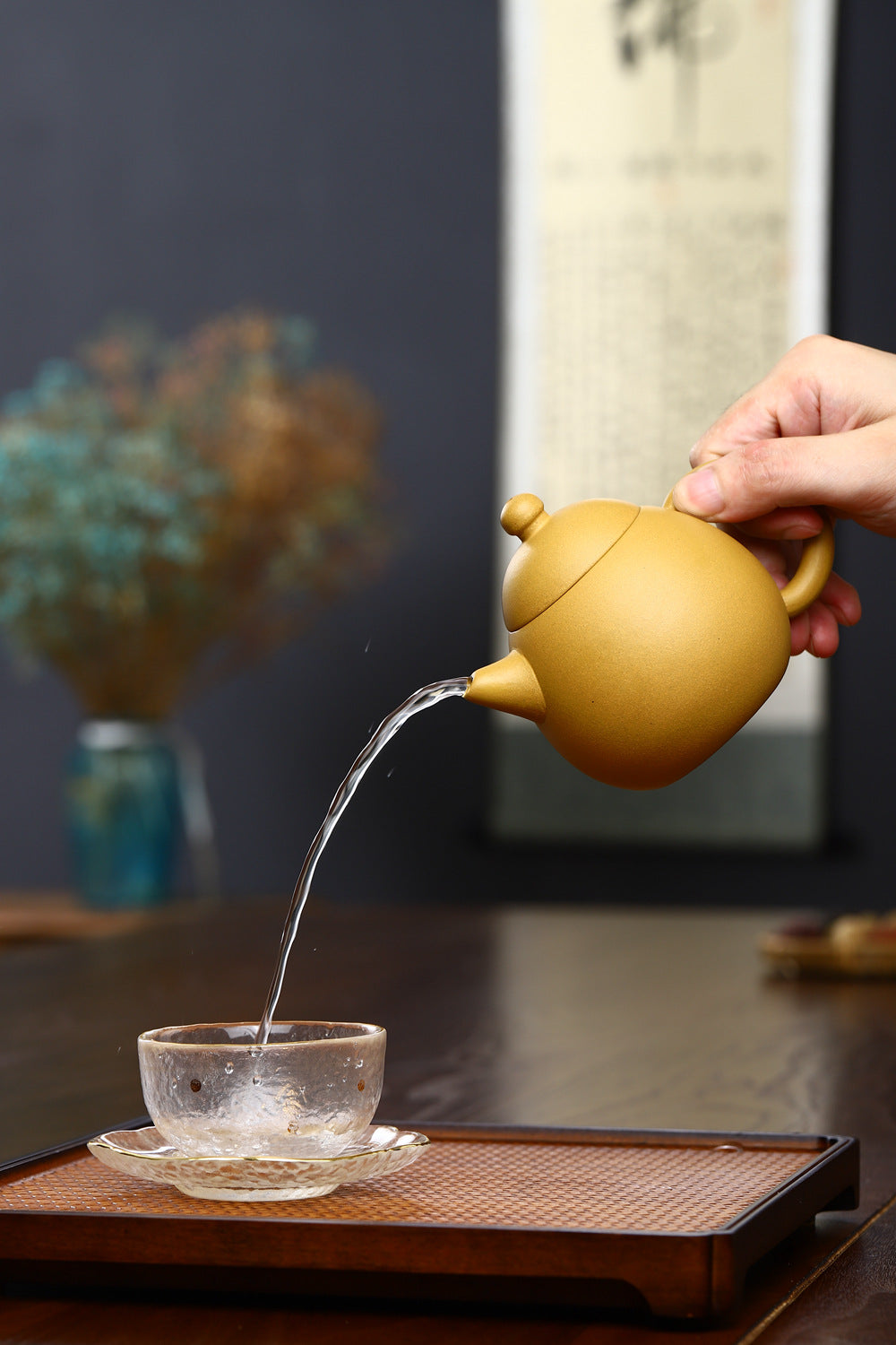 Théière en argile dorée de Yixing Gohobi en forme d'œuf de dragon