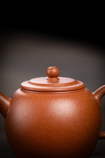 [Chingshui Tang 青水堂] Handmade Yixing Zisha Sandy Purple Clay Teapot – 120ml Original Ore Jin Jiangpo Clay, Handmade Thin Body with Built-in Filter, Da Bin Huai Yue Style Small Gongfu Teapot