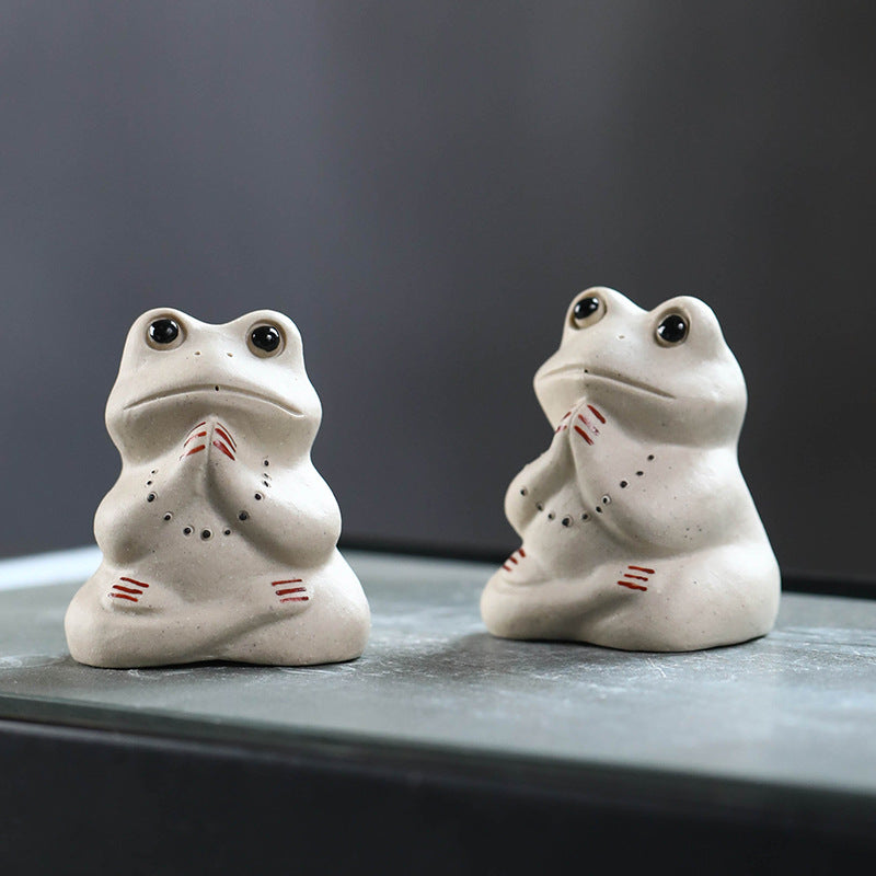 Gohobi Handmade Ceramic YiXing Clay Frog Ornament Tea pet