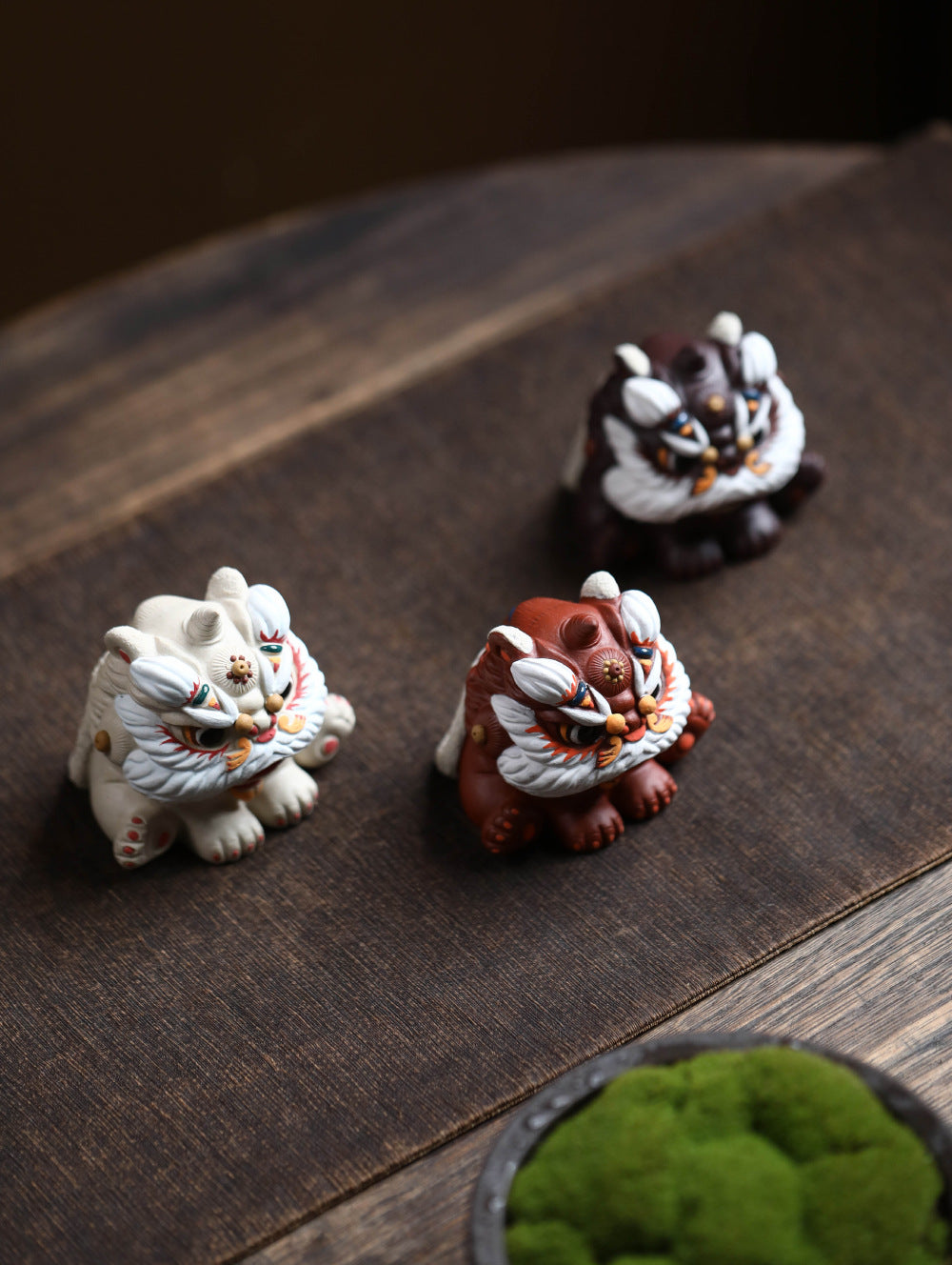 Gohobi Yixing Purple Clay Lion Dance Tea Pet – Handmade Guardian Ornament