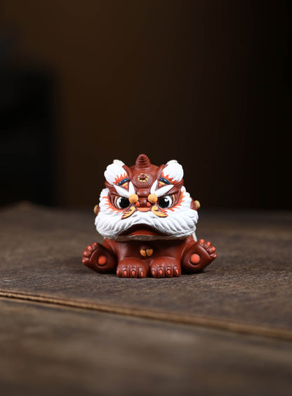 Gohobi Yixing Purple Clay Lion Dance Tea Pet – Handmade Guardian Ornament