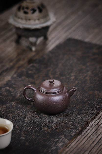 [Chingshui Tang 青水堂] Handmade Yixing Celadon Zisha Clay Teapot – 110ml Handmade Tianqing Paozun Shui Ping Teapot, Thin Body with Built-in Filter, Original Ore Purple Clay Teaware