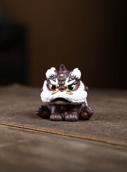 Gohobi Yixing Purple Clay Lion Dance Tea Pet – Handmade Guardian Ornament