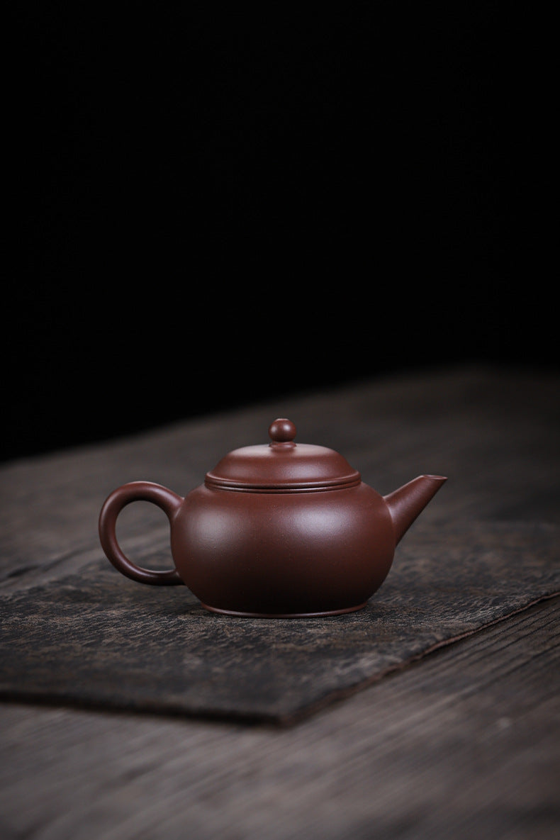 [Chingshui Tang 青水堂] Handmade Yixing Original Ore Purple Zisha Clay Teapot – 260ml Large Shui Ping Teapot with Built-in Filter for Home Brewing
