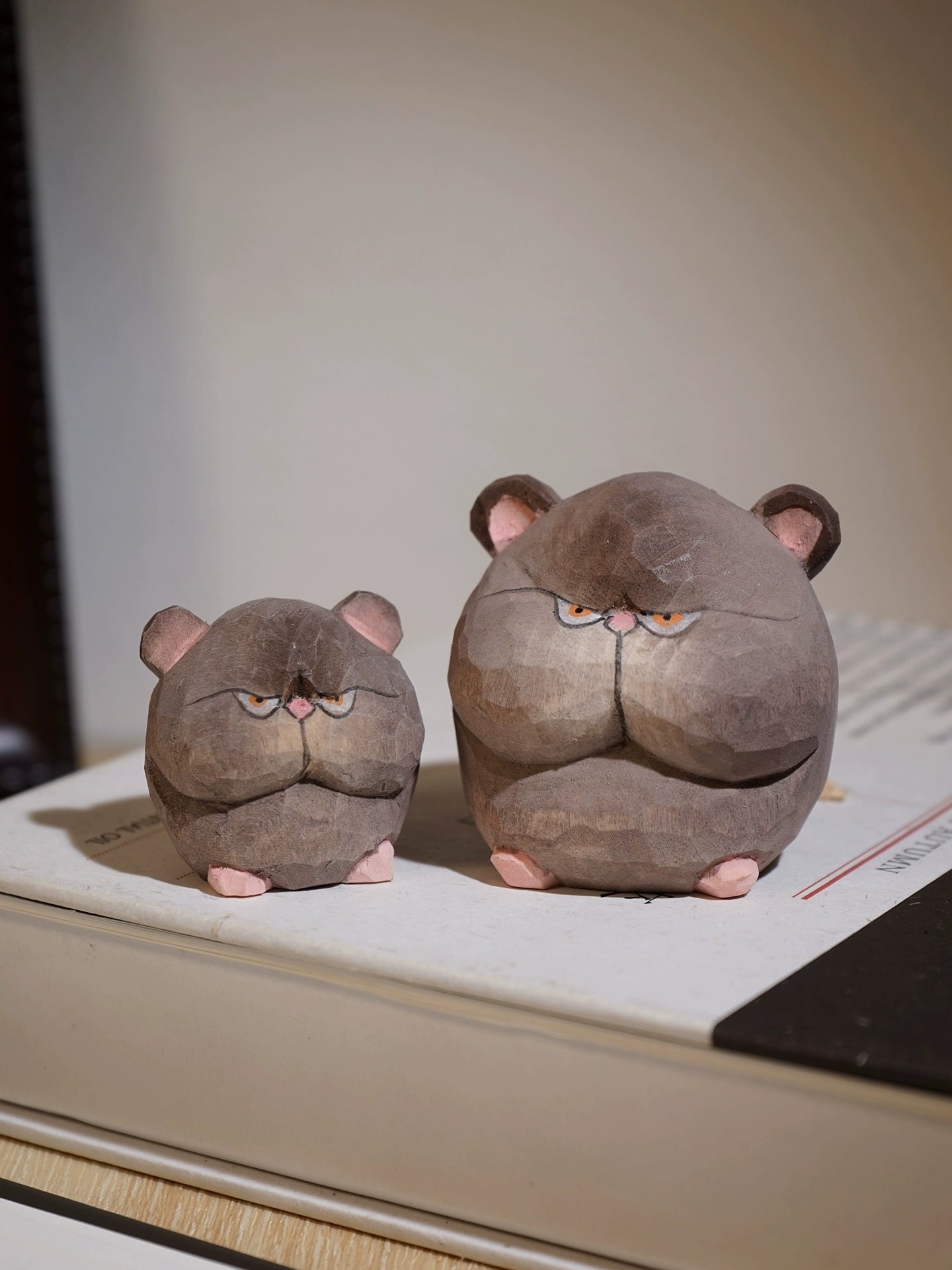 Gohobi Hand-Carved Round Little Mouse Figurine