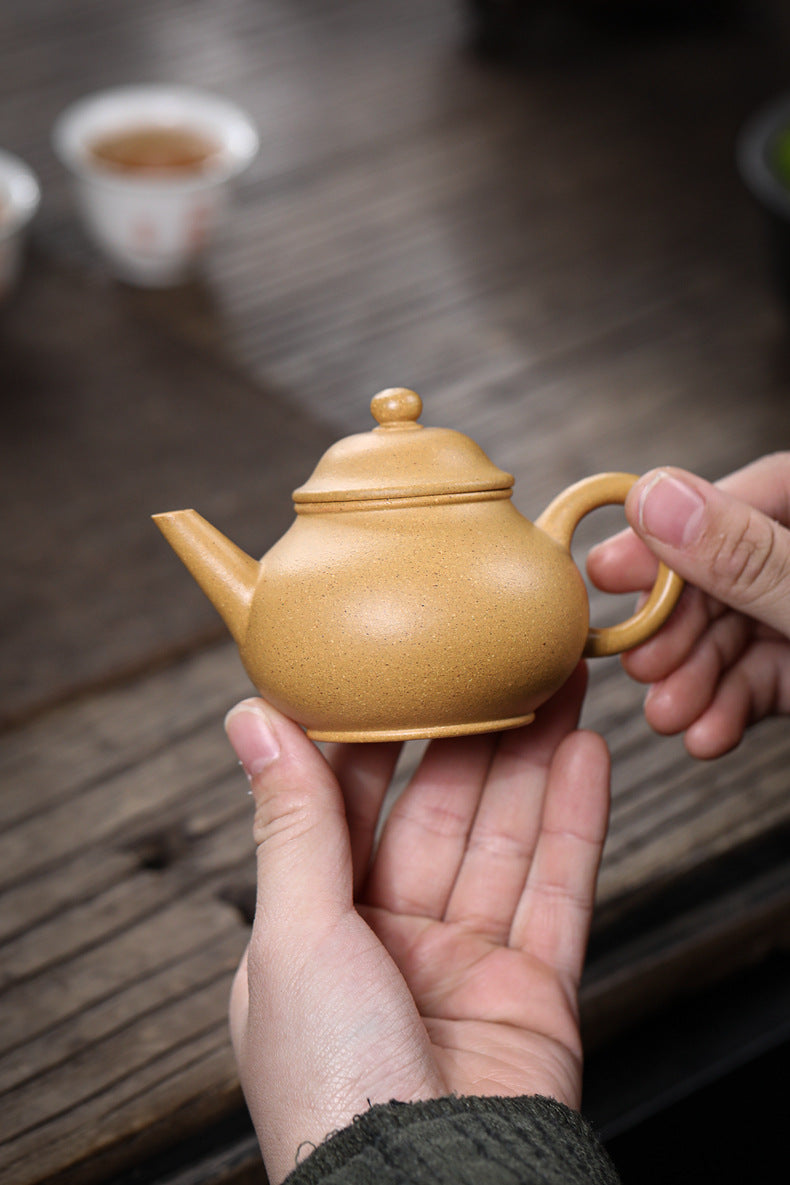 [Chingshui Tang 青水堂] Handmade Yixing Yellow Zisha Clay Teapot 120ml – Original Ore Huangjin Duan Clay Bala Shui Ping Teapot for Gongfu Tea Brewing