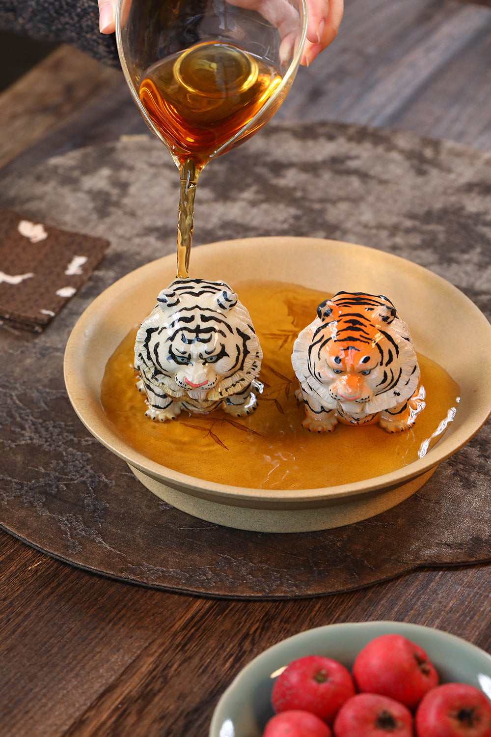 Gohobi Yixing Purple Clay Lucky Tiger Tea Pet – Hand-Painted Zisha Ornament