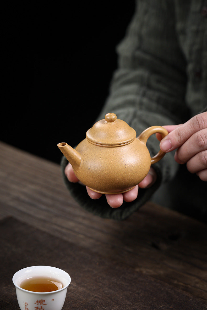 [Chingshui Tang 青水堂] Handmade Yixing Yellow Zisha Clay Teapot 120ml – Original Ore Huangjin Duan Clay Bala Shui Ping Teapot for Gongfu Tea Brewing