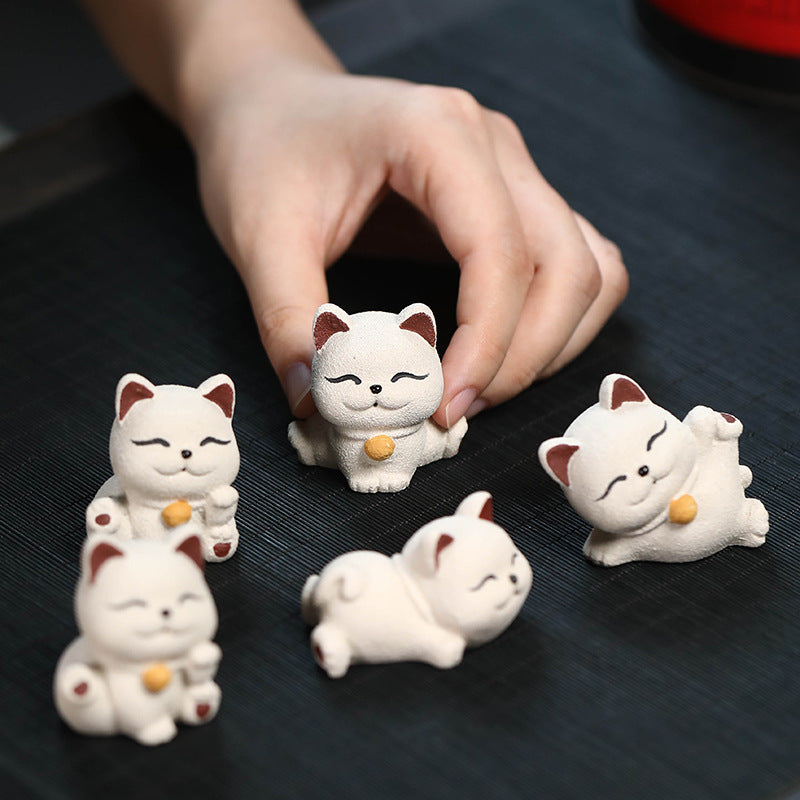 Gohobi Handmade Ceramic YiXing Clay Lucky Cat Ornament Tea pet