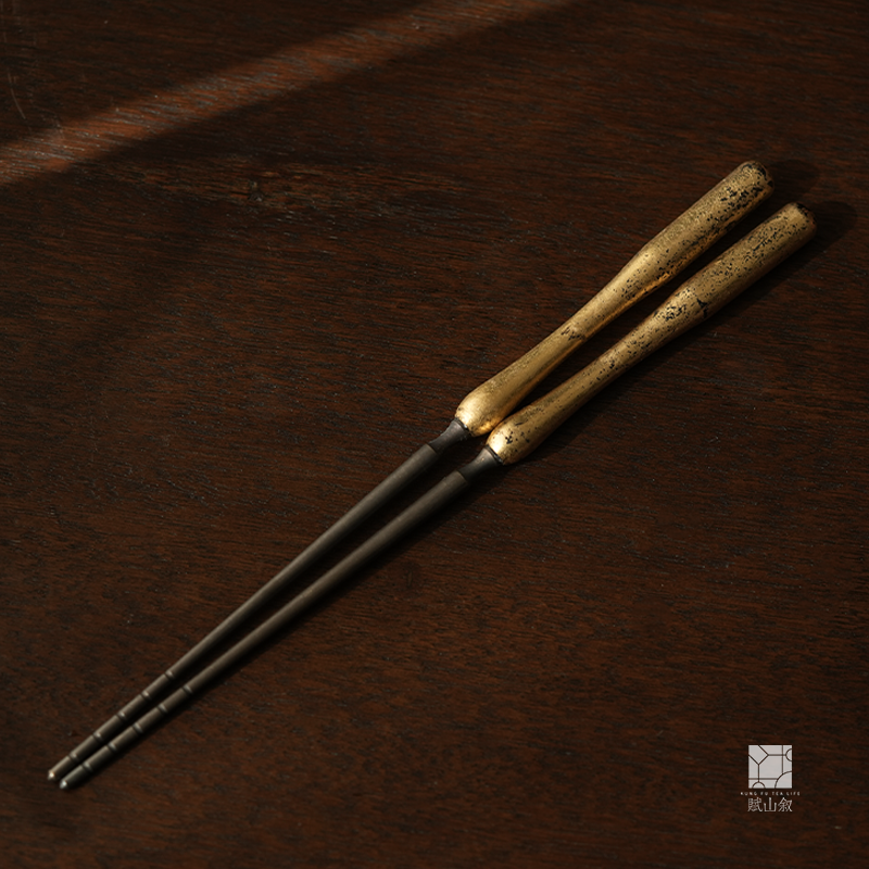 [賦山敘 x Gohobi] Handcrafted Extended Brass Charcoal Tongs – Heat-Resistant with Gilded Design, Tea Stove Accessory