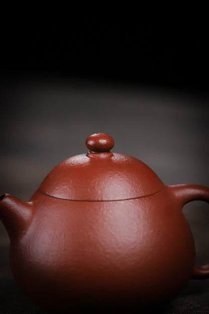 [Chingshui Tang 青水堂] Handmade Yixing Red Zisha Clay Teapot – 150ml Handmade Original Ore Raw Zhuni Clay Wen Dan Style Teapot with Built-in Filter, Small Gongfu Purple Clay Teaware