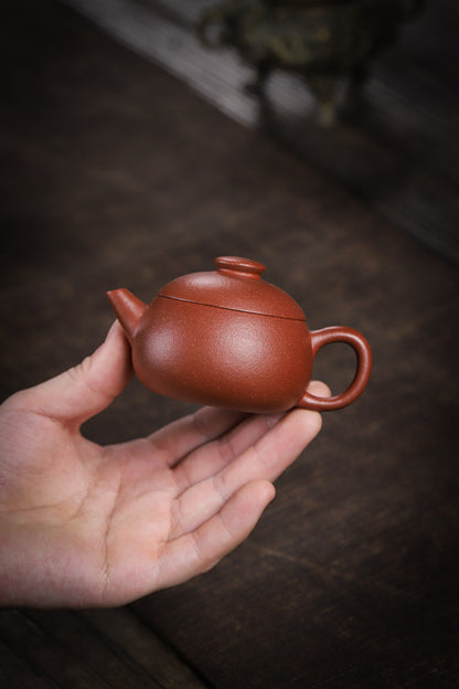 [Chingshui Tang 青水堂] Handmade Yixing Zisha Sandy Purple Clay Teapot – 90ml Handmade Original Ore Jiangpo Clay Bowl-Shaped Teapot, Thin Body with Built-in Filter, Gongfu Small Teaware